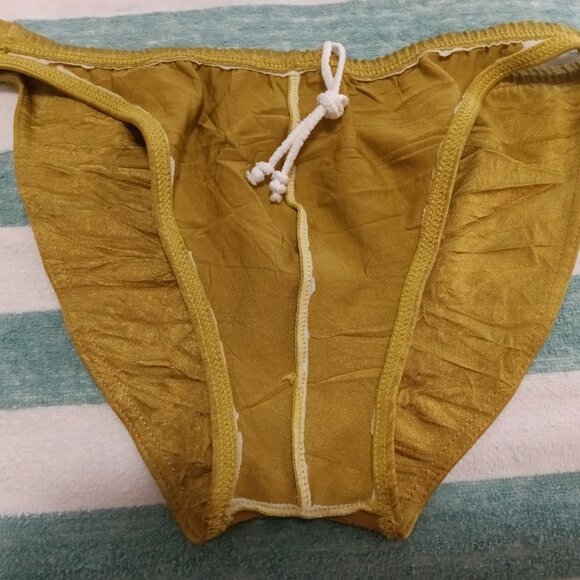 RARE VINTAGE 1" HOM SWIM BRIEF, SIZE 32", GOLD-CRINKLED PATTERN (*) (Pre-Owned) - Picture 6 of 8